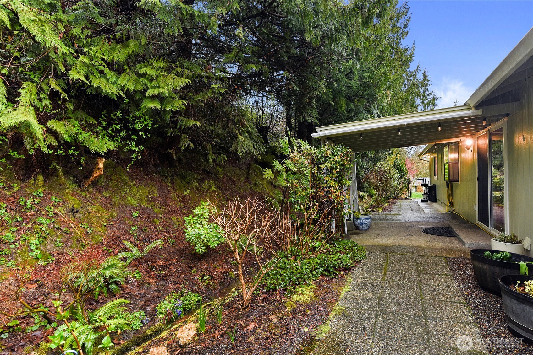 9011 Roanoke Road Northeast Bremerton, WA 98311 - Photo 29 of 38