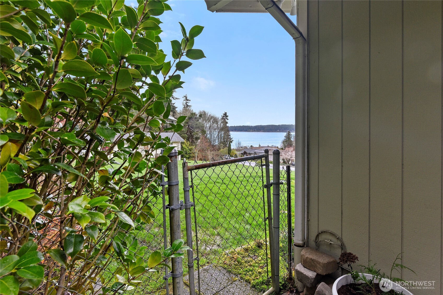 9011 Roanoke Road Northeast Bremerton, WA 98311 - Photo 30 of 38