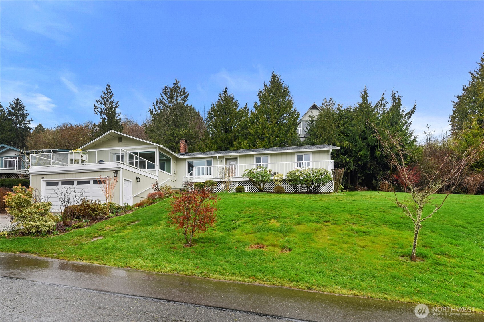 9011 Roanoke Road Northeast Bremerton, WA 98311 - Photo 3 of 38