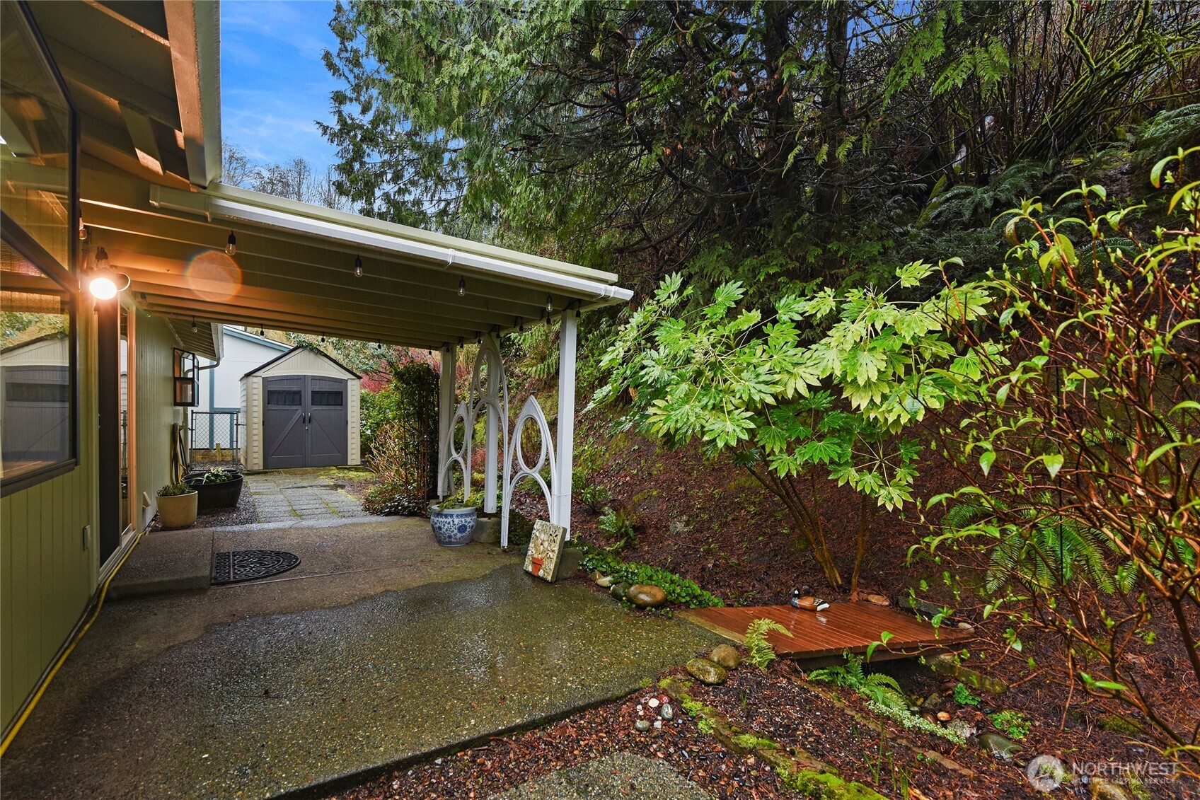 9011 Roanoke Road Northeast Bremerton, WA 98311 - Photo 31 of 38