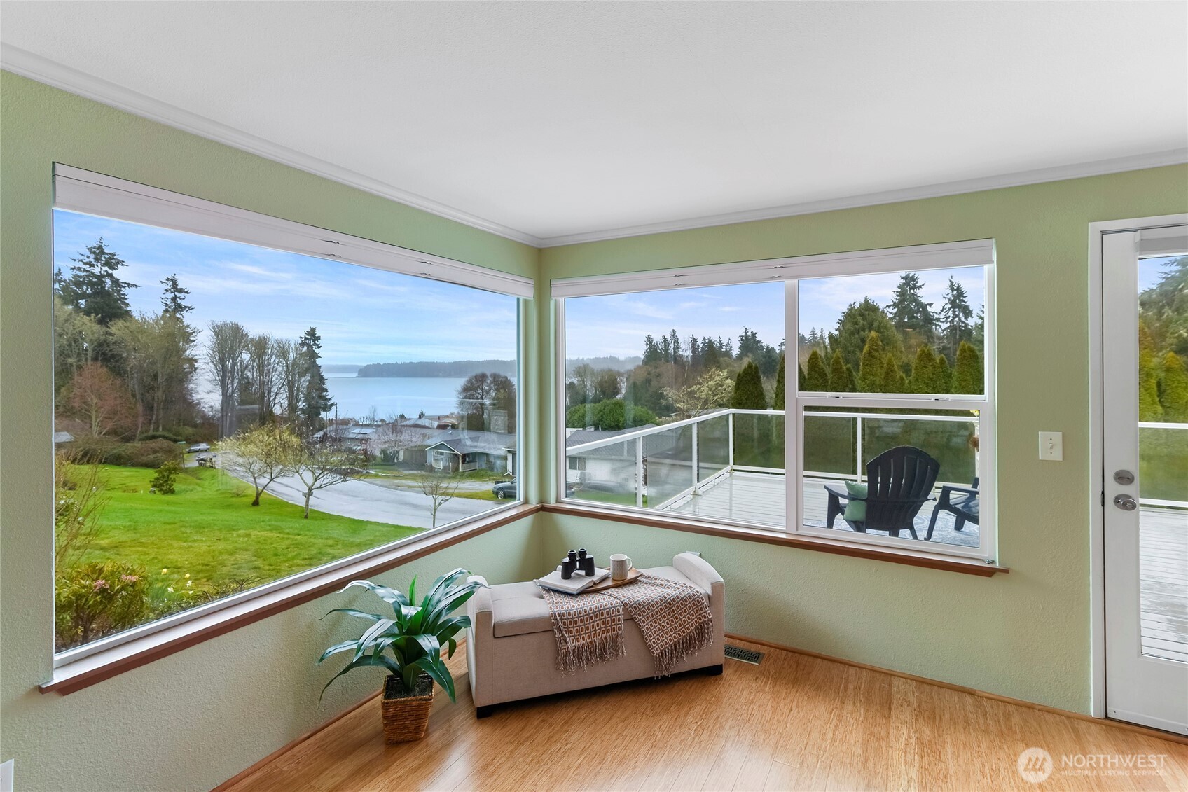 9011 Roanoke Road Northeast Bremerton, WA 98311 - Photo 6 of 38