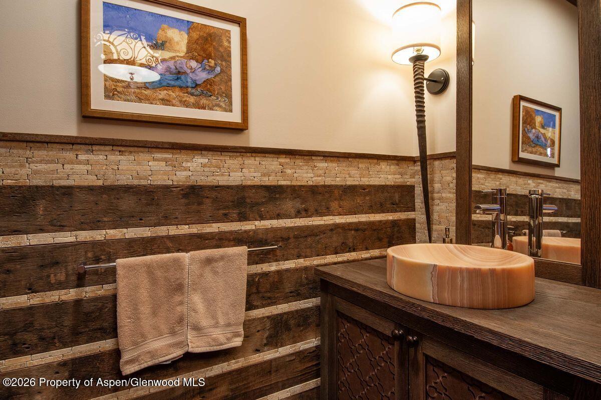 425 Wood Road, Unit 60 Snowmass Village, CO 81615 - Photo 14 of 35 photo_online_004