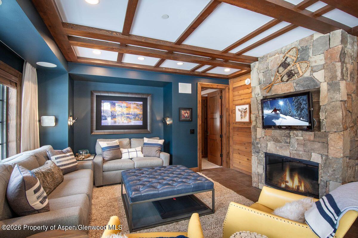 425 Wood Road, Unit 60 Snowmass Village, CO 81615 - Photo 16 of 35 photo_online_017