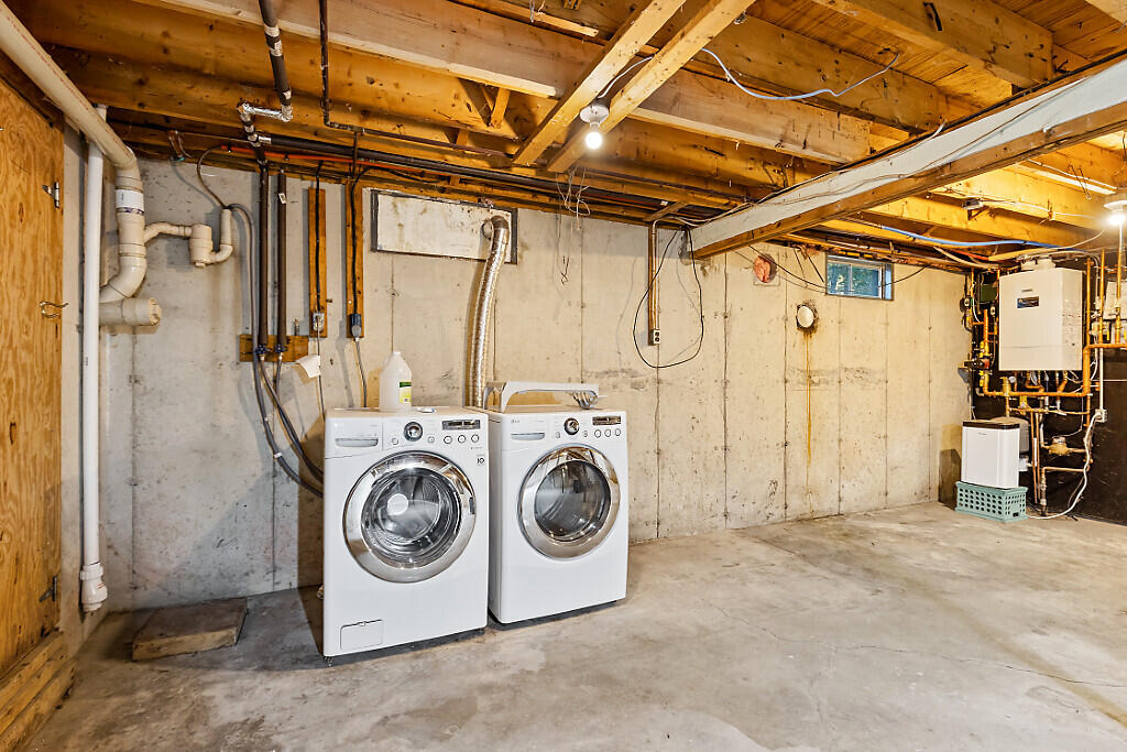 384 Spring Water Road Poland, ME 04274 - Photo 45 of 59 Washer Dryer Heating