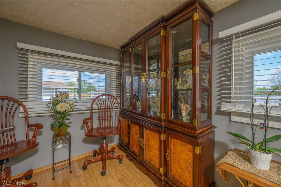 9596 Reichert Road Parma, OH 44130 - Photo 10 of 24 Gallery Image 10