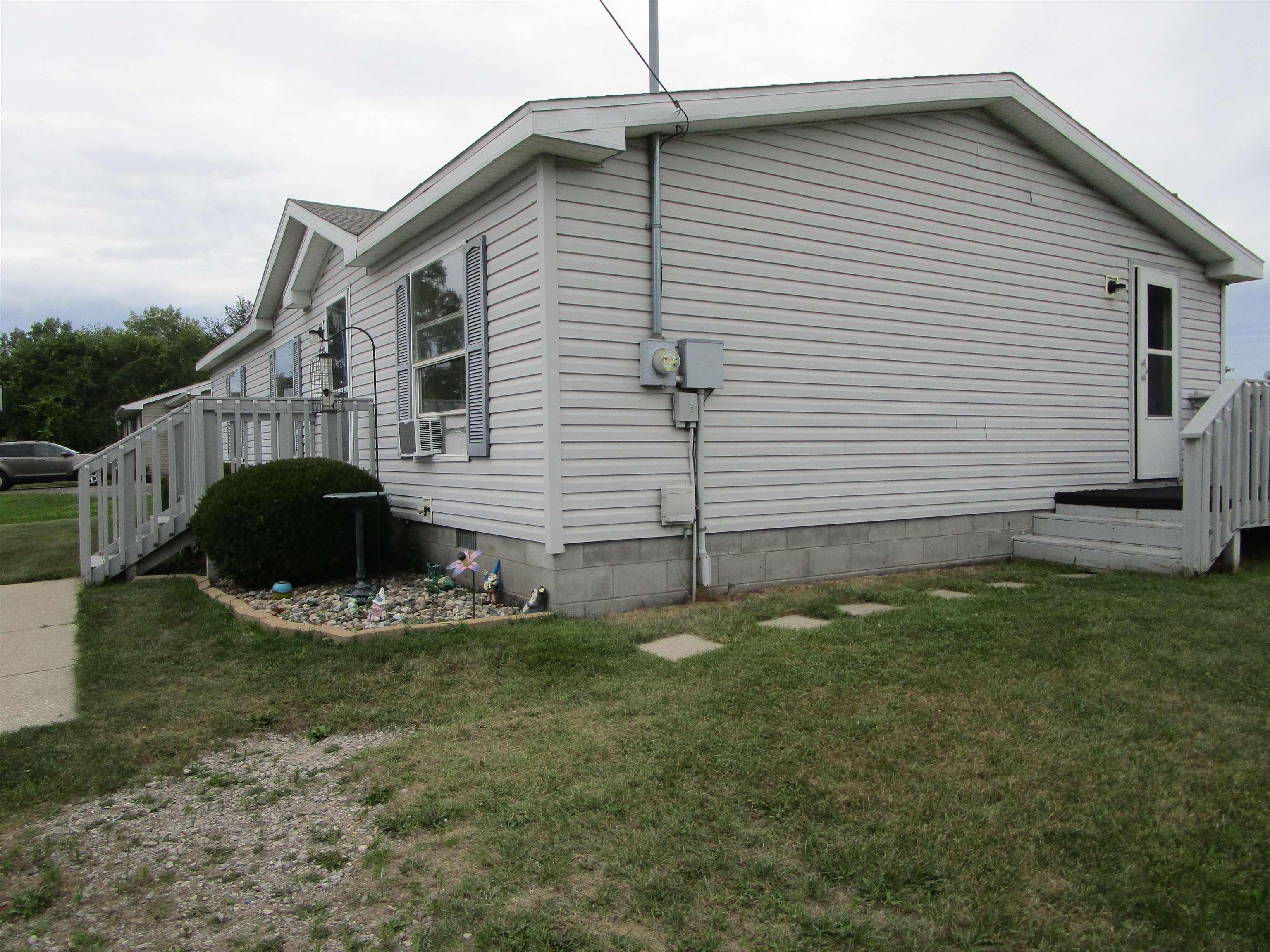 2235 Schmidt Road Kawkawlin, MI 48631 - Photo 3 of 28