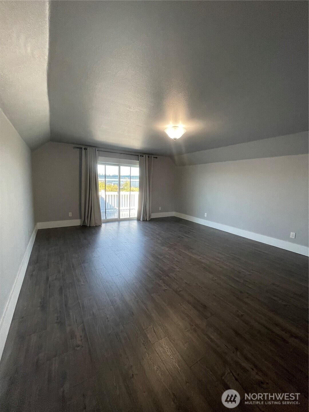 345 Island Street Raymond, WA 98577 - Photo 11 of 15