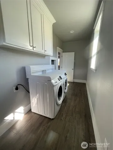 $2,200 | 345 Island Street, Raymond, WA 98577