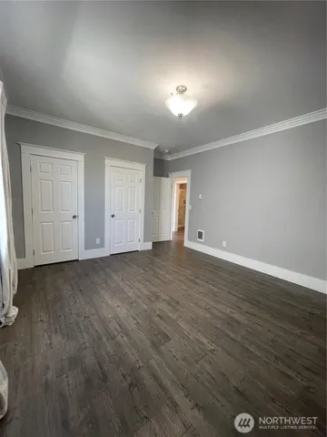 $2,200 | 345 Island Street, Raymond, WA 98577