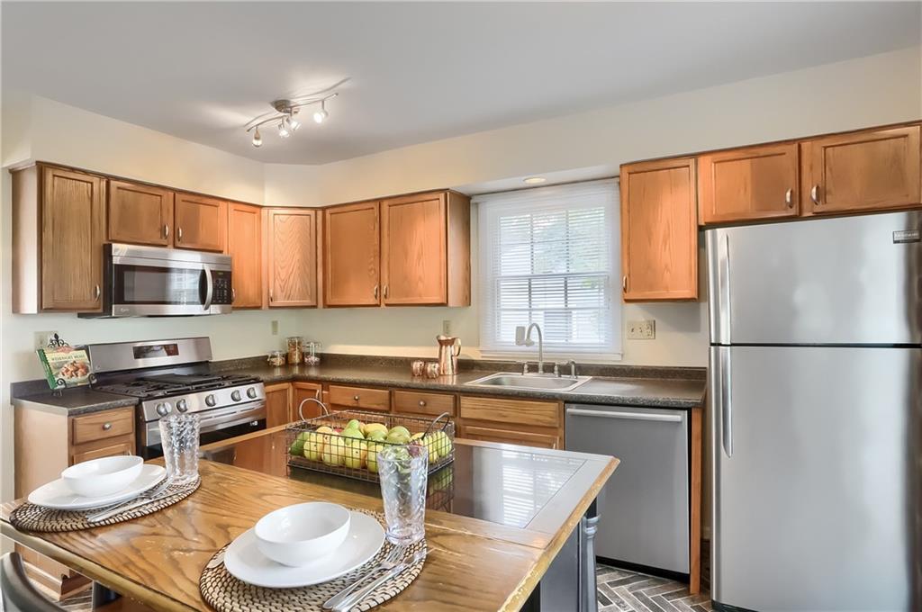 243 Randy Lane Moon Township, PA 15108 - Photo 25 of 50 Gallery Image 25