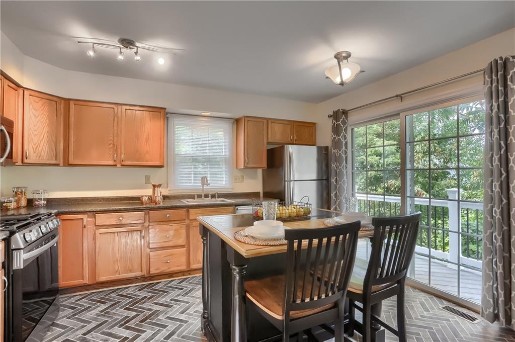 243 Randy Lane Moon Township, PA 15108 - Photo 27 of 50 Gallery Image 27
