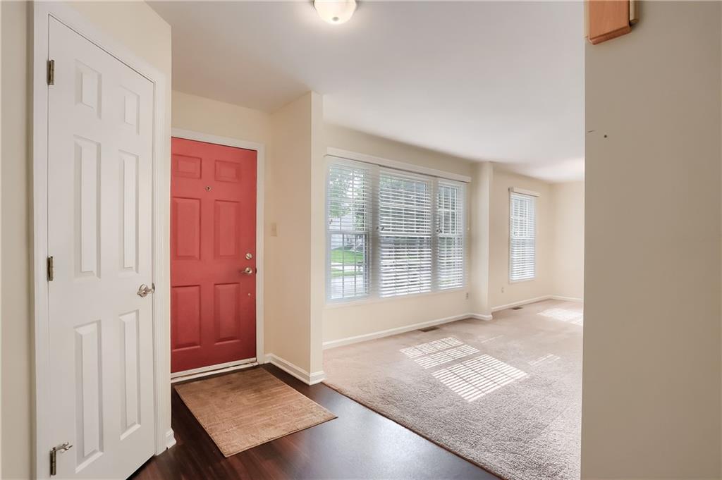 243 Randy Lane Moon Township, PA 15108 - Photo 4 of 50 Gallery Image 4