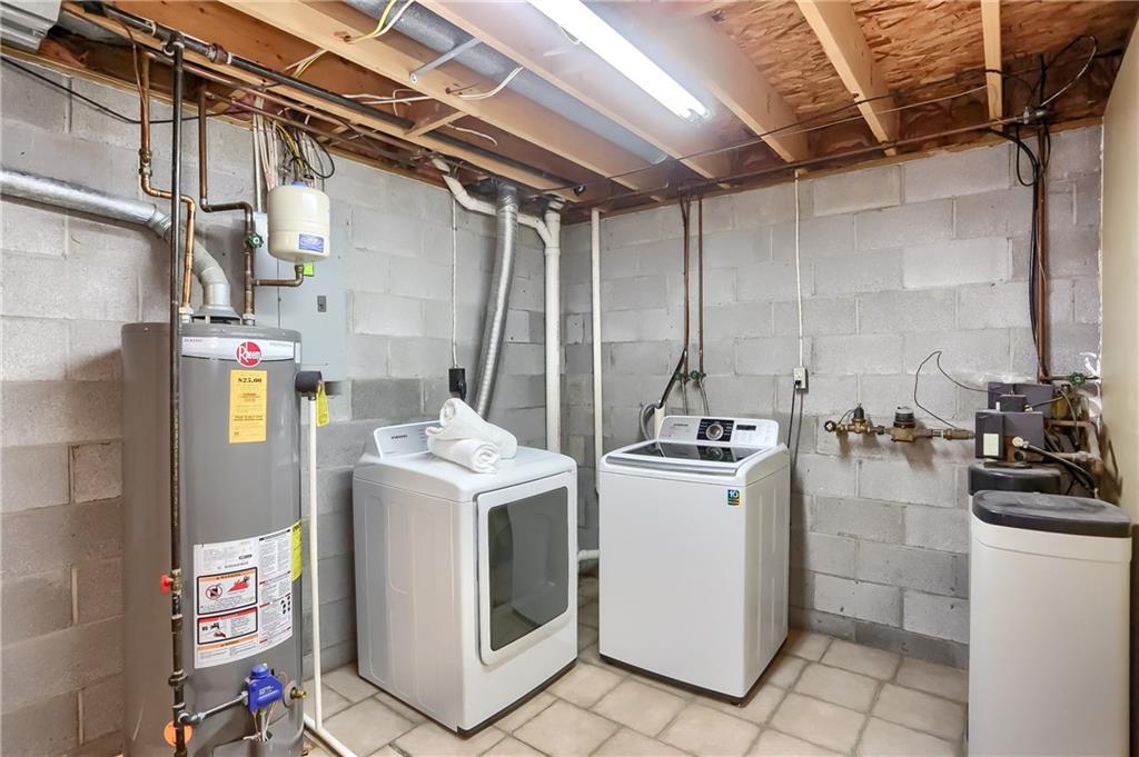 243 Randy Lane Moon Township, PA 15108 - Photo 47 of 50 Gallery Image 47