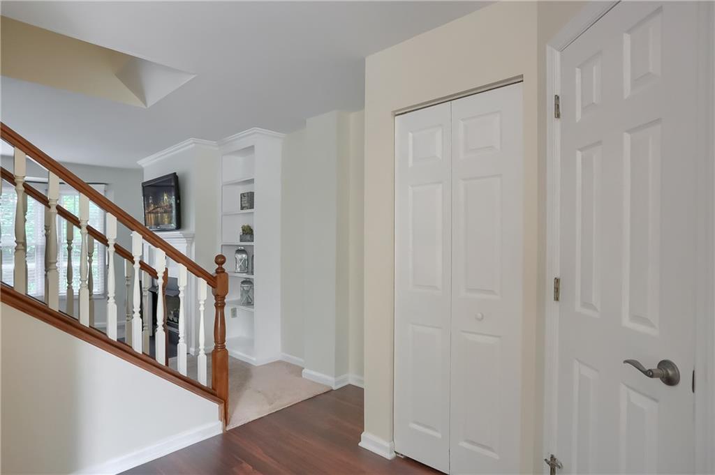 243 Randy Lane Moon Township, PA 15108 - Photo 10 of 50 Gallery Image 10