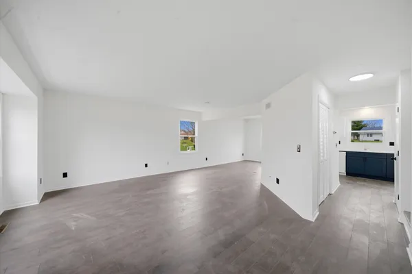 $239,000 | 508 Pembroke Road Southwest, Poplar Grove, IL 61065