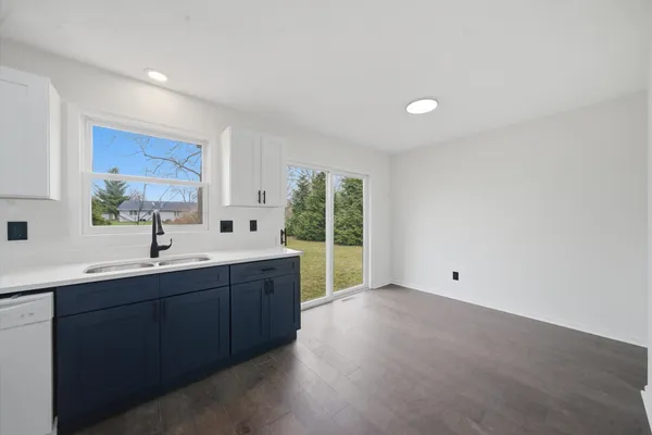 $239,000 | 508 Pembroke Road Southwest, Poplar Grove, IL 61065