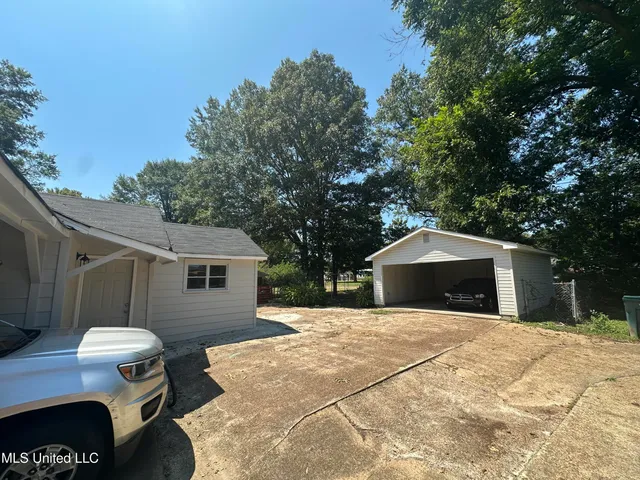 $169,999 | 103 West Street, Senatobia, MS 38668