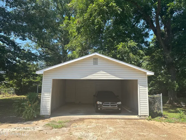 $169,999 | 103 West Street, Senatobia, MS 38668