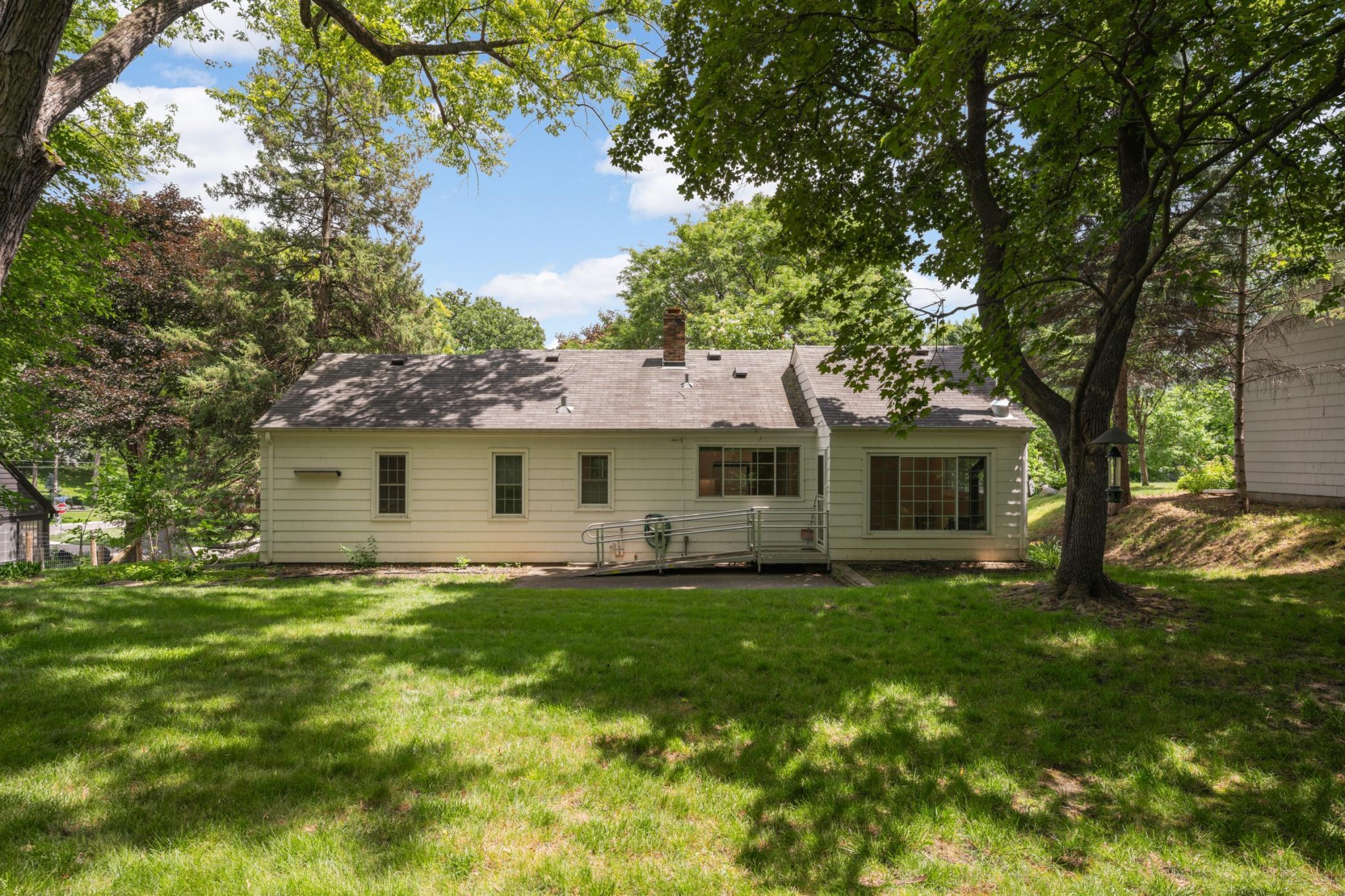 624 Pleasant Street Excelsior, MN 55331 - Photo 25 of 37