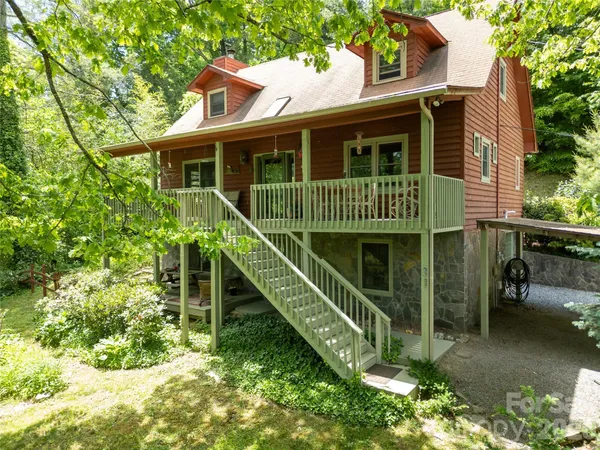 $750,000 | 31 Valley Cove Place, Waynesville, NC 28785