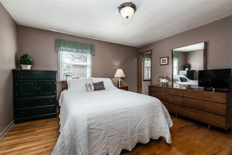 13 Rolling Road Cranberry Township, PA 16066 - Photo 13 of 24 Master Bedroom has direct access to the bathroom.