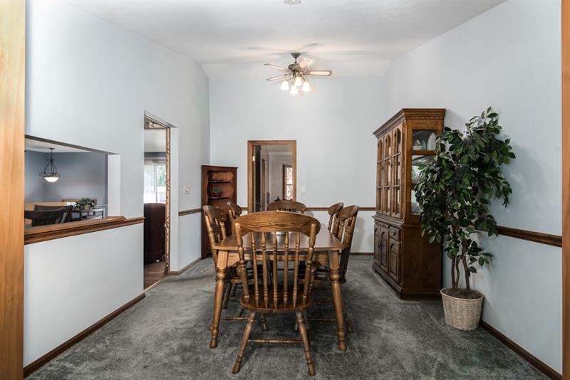 13 Rolling Road Cranberry Township, PA 16066 - Photo 5 of 24 Spacious enough to accommodate a large dinner party.