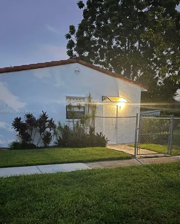 $1,100 | 1170 Plover Avenue, Unit 1, Miami Springs, FL 33166