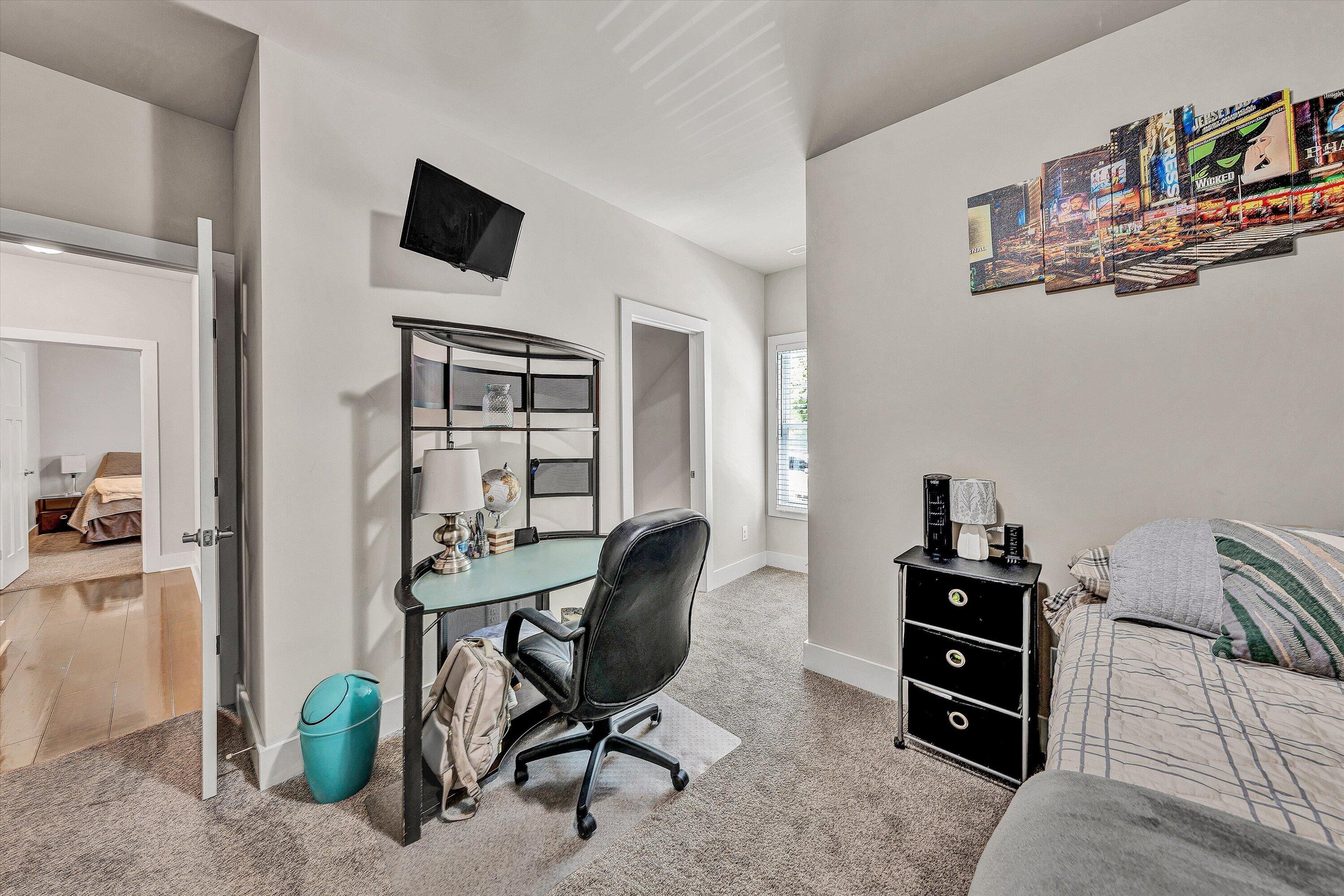 2750 McVitty Road Roanoke, VA 24018 - Photo 33 of 55 34-DSC00232