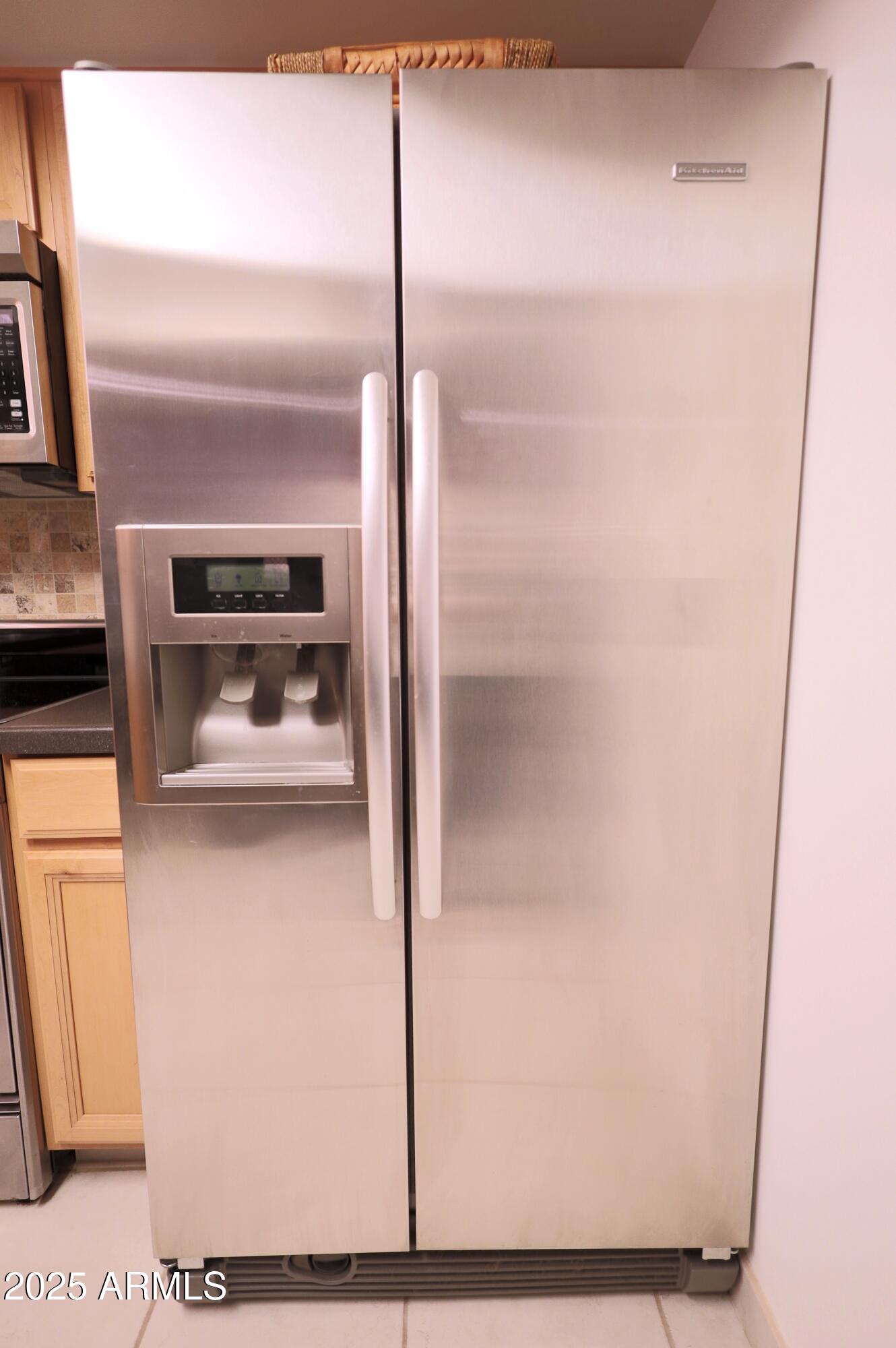 7820 East Camelback Road, Unit 309 Scottsdale, AZ 85251 - Photo 19 of 55 a close view of cabinet