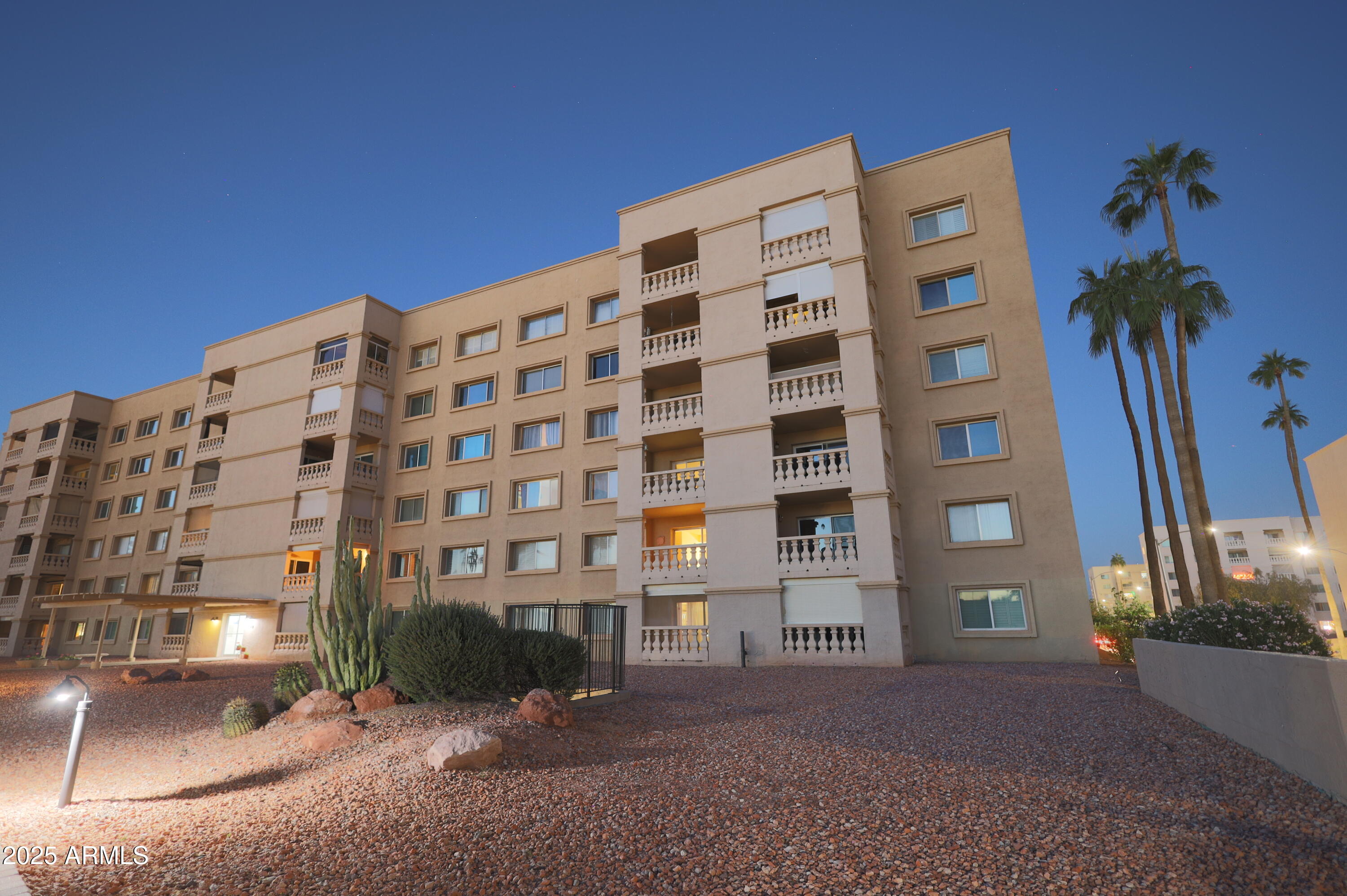7820 East Camelback Road, Unit 309 Scottsdale, AZ 85251 - Photo 4 of 55 a front view of a building