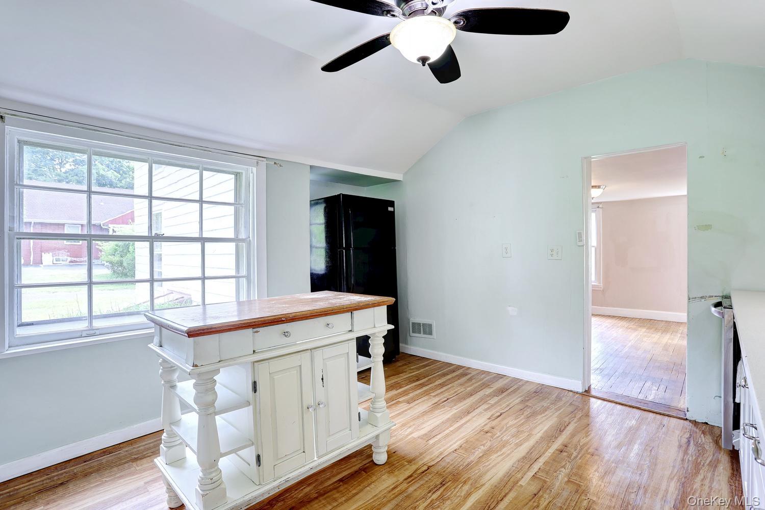 500 Haverstraw Road Suffern, NY 10901 - Photo 7 of 36
