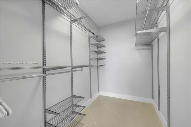 $7,000 | 3801 Collins Avenue, Unit 704, Miami Beach, FL 33140