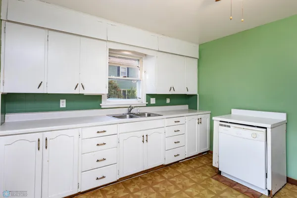 $69,000 | 315 Rose Street, Lisbon, ND 58054