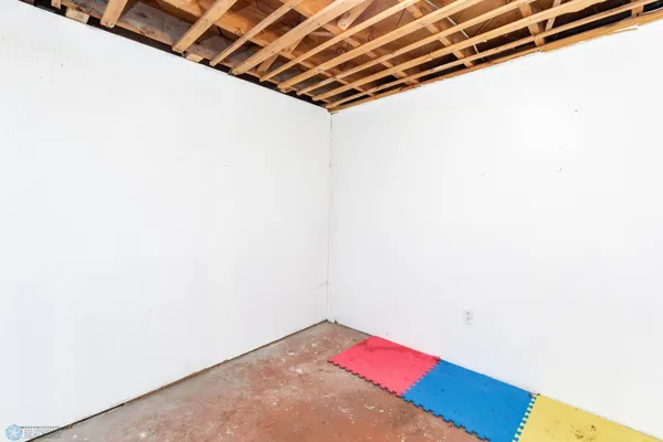 $69,000 | 315 Rose Street, Lisbon, ND 58054