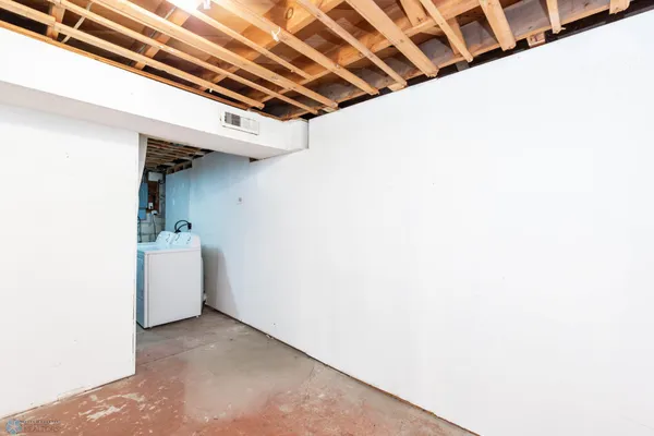 $69,000 | 315 Rose Street, Lisbon, ND 58054