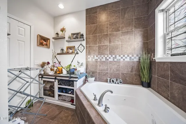 $534,000 | 2830 Dalton Drive, Sevierville, TN 37876