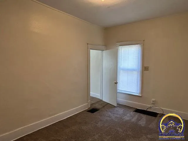 $89,950 | 208 Southwest MacVicar Avenue, Topeka, KS 66606