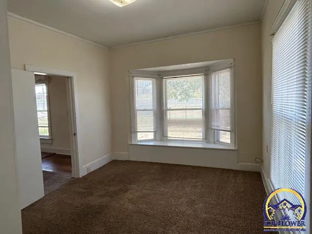 $89,950 | 208 Southwest MacVicar Avenue, Topeka, KS 66606
