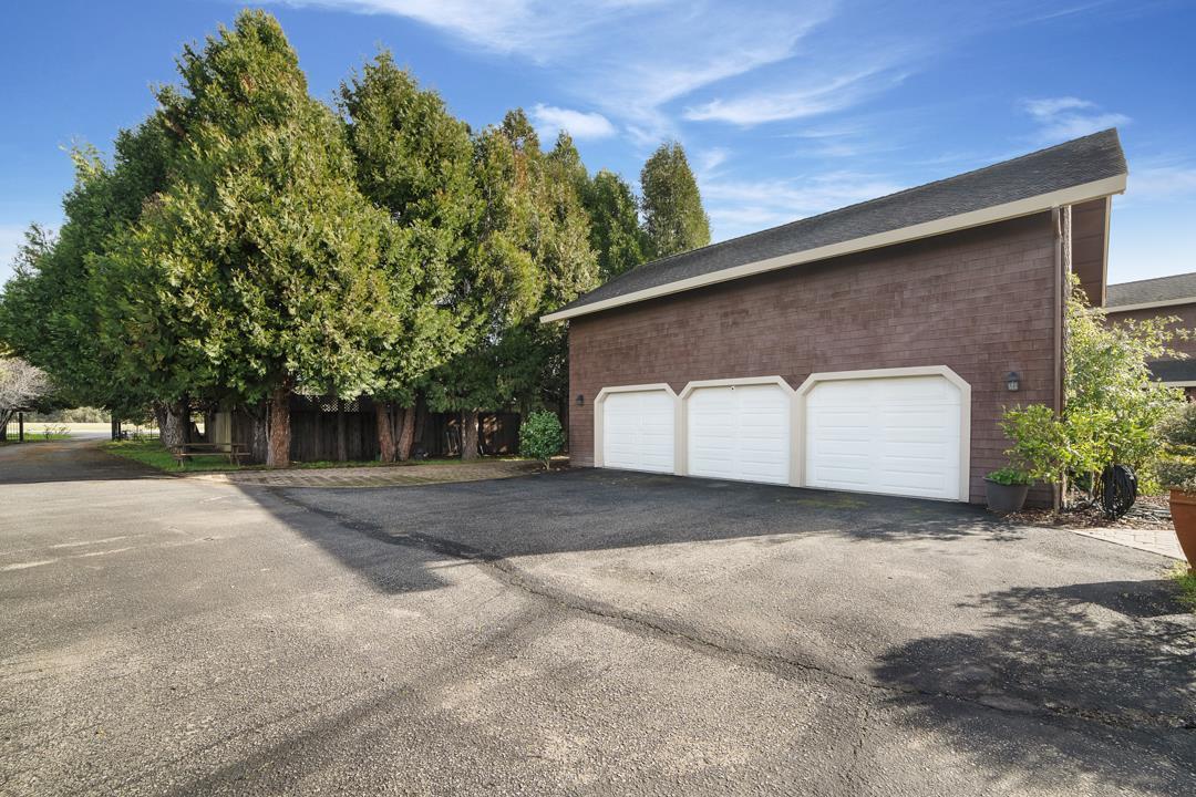 389 Corralitos Road Watsonville, CA 95076 - Photo 4 of 55