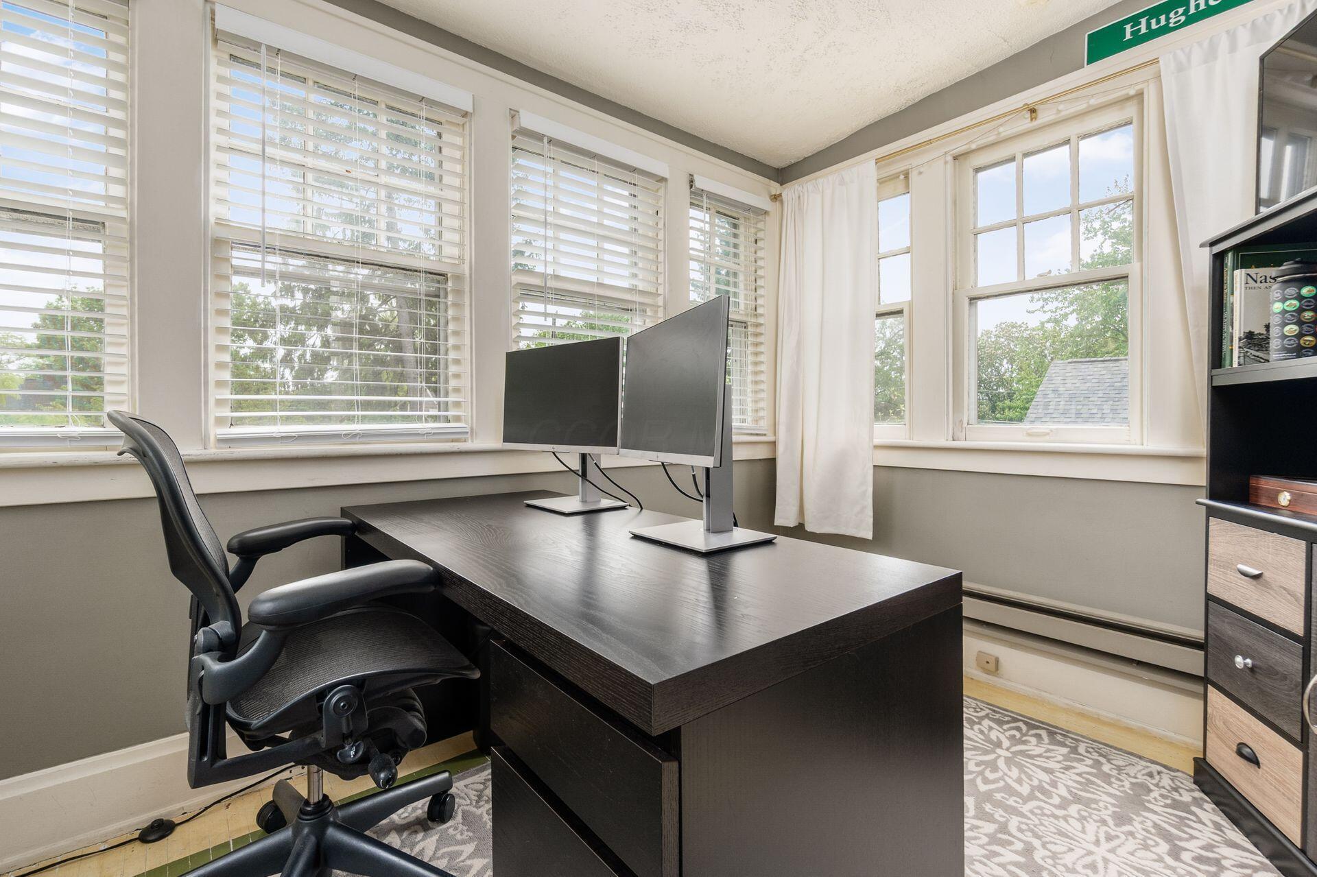 311 Chatham Road Columbus, OH 43214 - Photo 27 of 44 2nd Floor Sunroom/Office