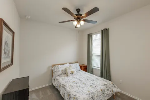 $325,000 | 125 Janice Road, Taylor, TX 76574