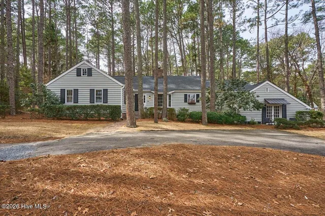 $699,000 | 106 James Creek Road, Southern Pines, NC 28387