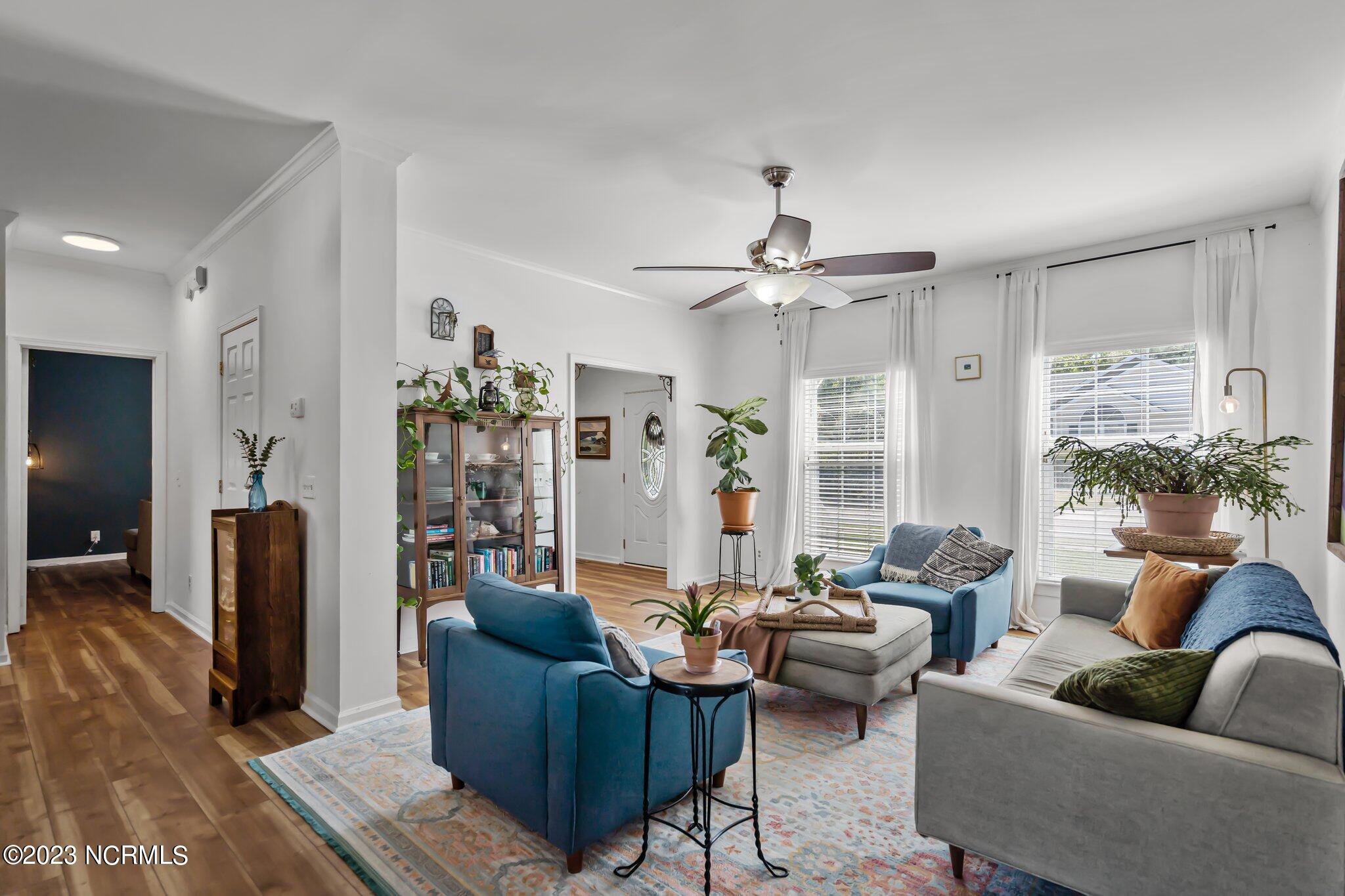 421 Ridge Road Wilmington, NC 28412 - Photo 4 of 64 25-web-or-mls-DSC01116