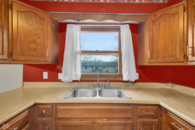 $179,900 | 201 Hayden Pike, North Vernon, IN 47265