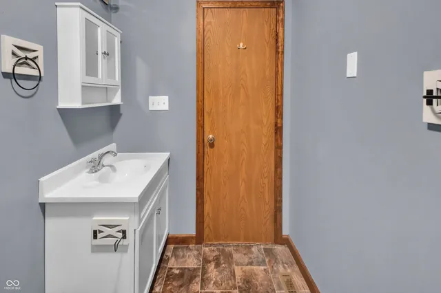 $179,900 | 201 Hayden Pike, North Vernon, IN 47265