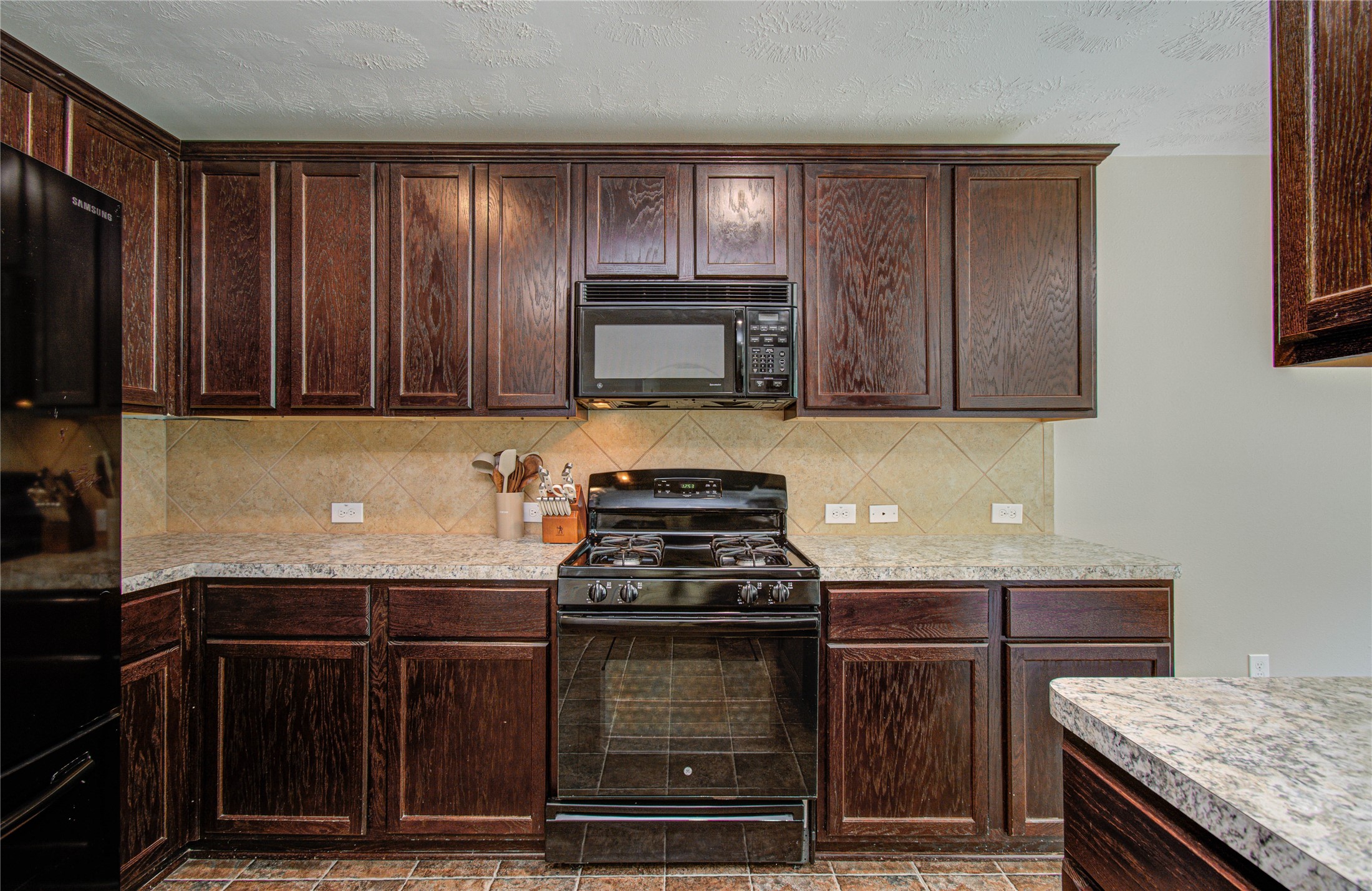 3414 Hunter's Canyon Baytown, TX 77521 - Photo 25 of 43