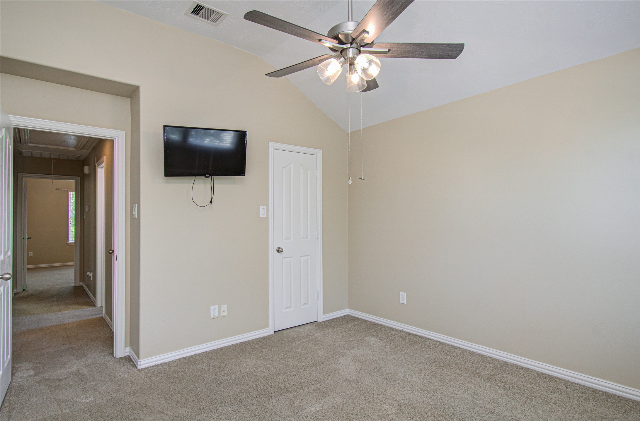 3414 Hunter's Canyon Baytown, TX 77521 - Photo 40 of 43 Tv also stays!