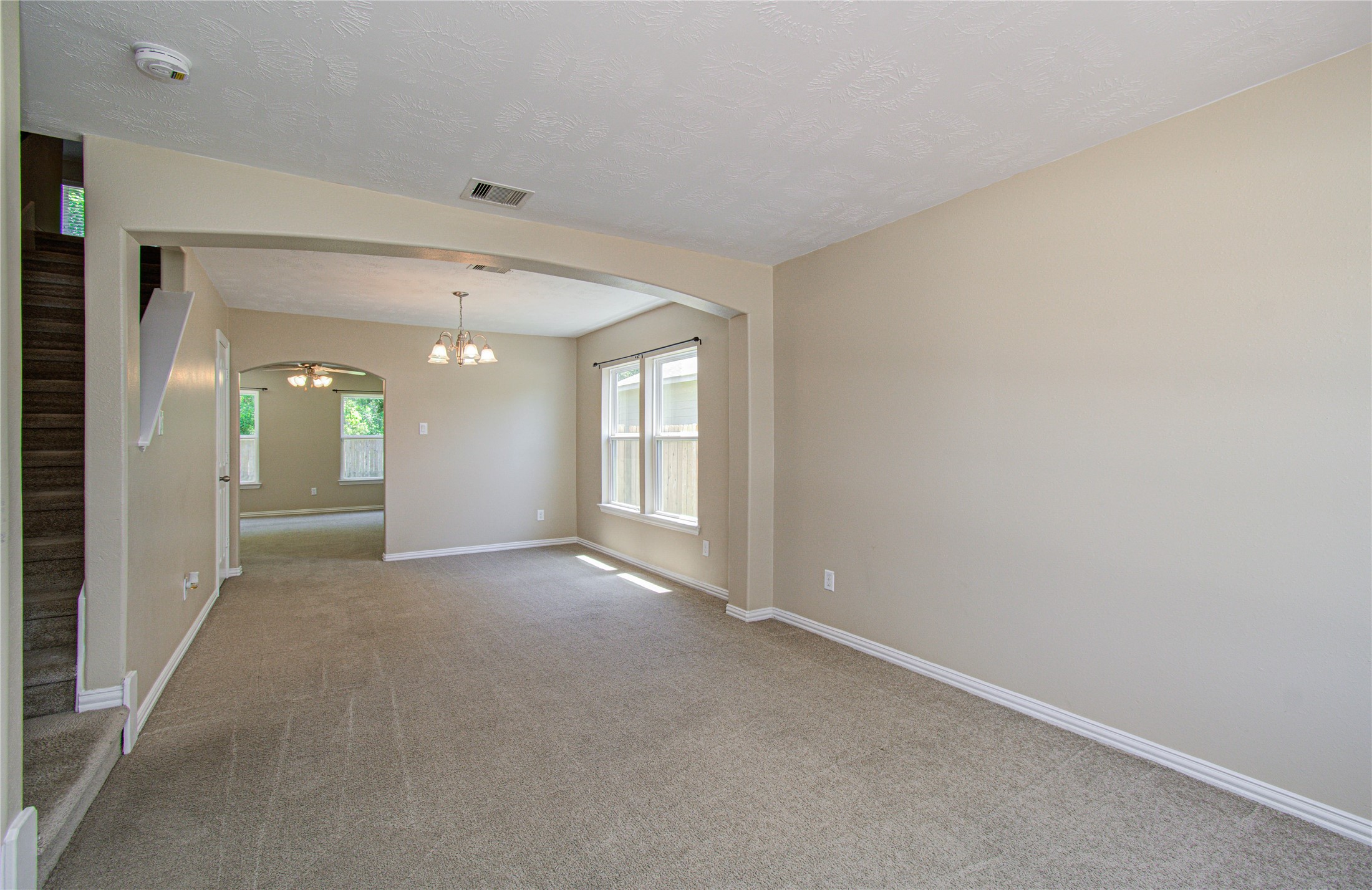 3414 Hunter's Canyon Baytown, TX 77521 - Photo 5 of 43