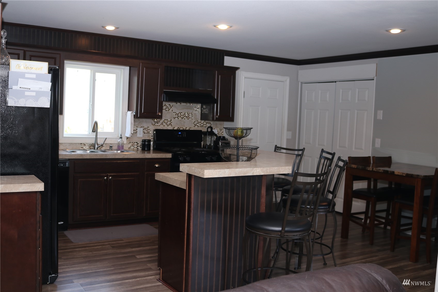 410 North Laventure Road Mount Vernon, WA 98273 - Photo 5 of 30 Gallery Image 5
