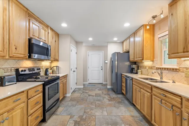 $339,588 | 351 Cardinal Drive, Paige, TX 78659